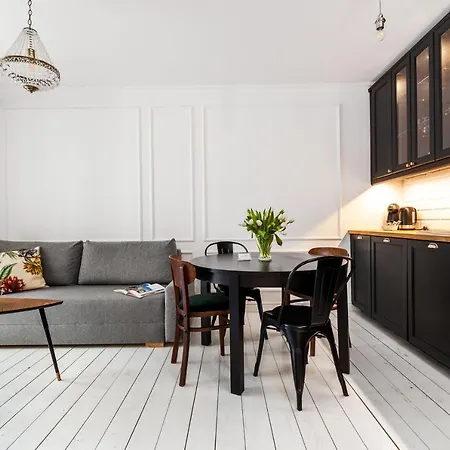 Happy Tartaczna Iii *